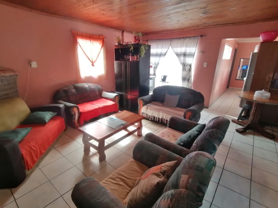  Bedroom Property for Sale in Lentegeur Western Cape